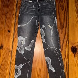 HUDSON women’s Floral Patterned Black Jeans